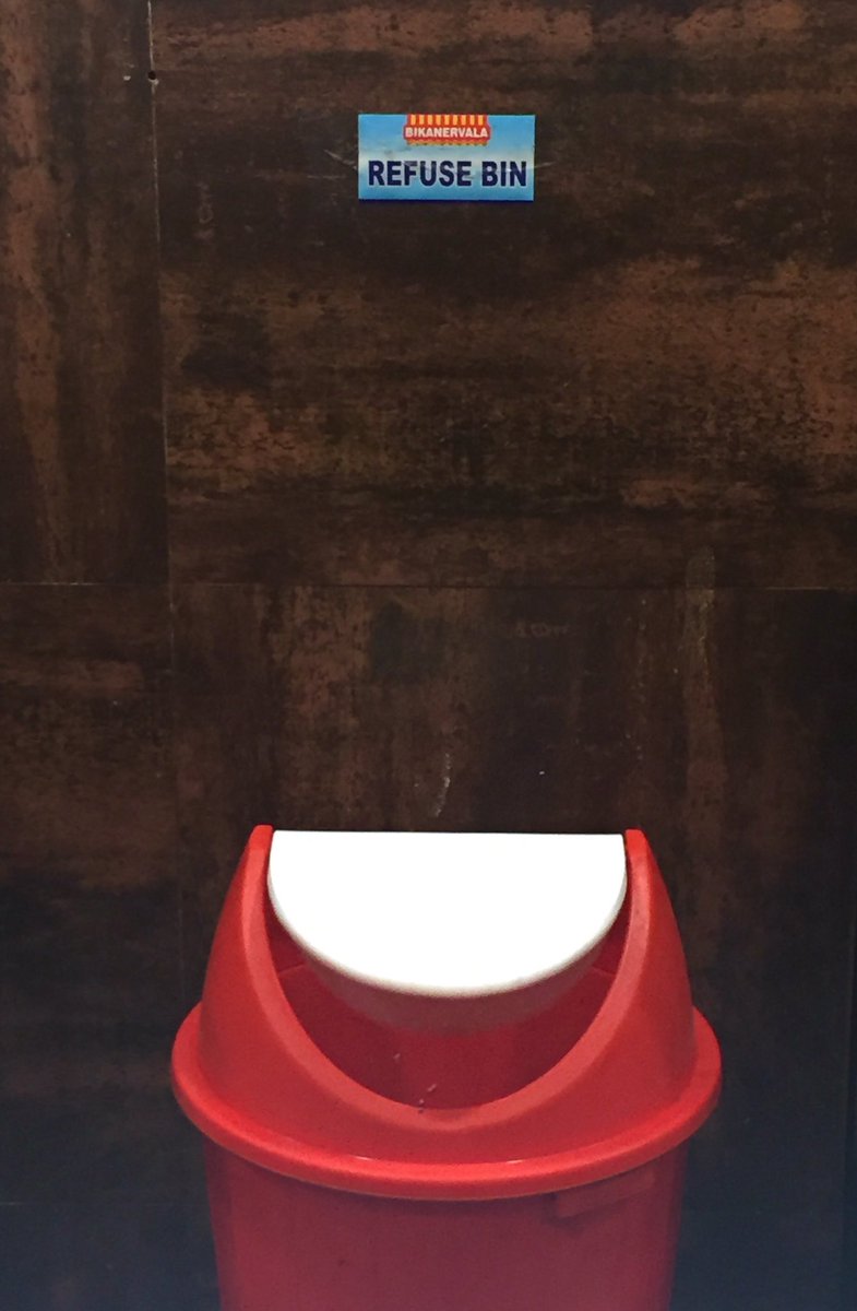 TheCalmDev's tweet image. #SwachhBharat #RefuseBin #DontGetIt 😂
