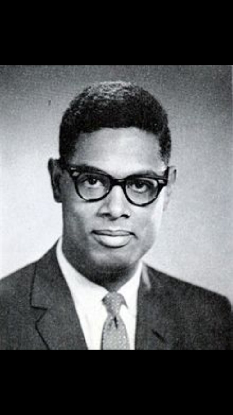 Happy 87th birthday to Thomas Sowell. One of the greatest thinkers in American history. 