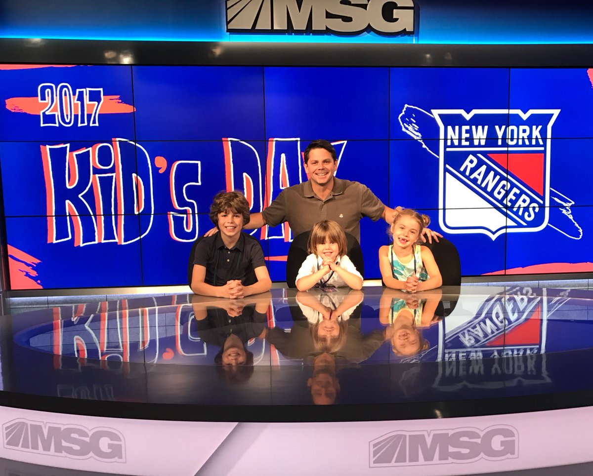 Stevenapolitani's tweet photo. Thanks @MSGNetworks for another successful kids day. #dadswork #noairplane https://t.co/c4FP4YXOwt