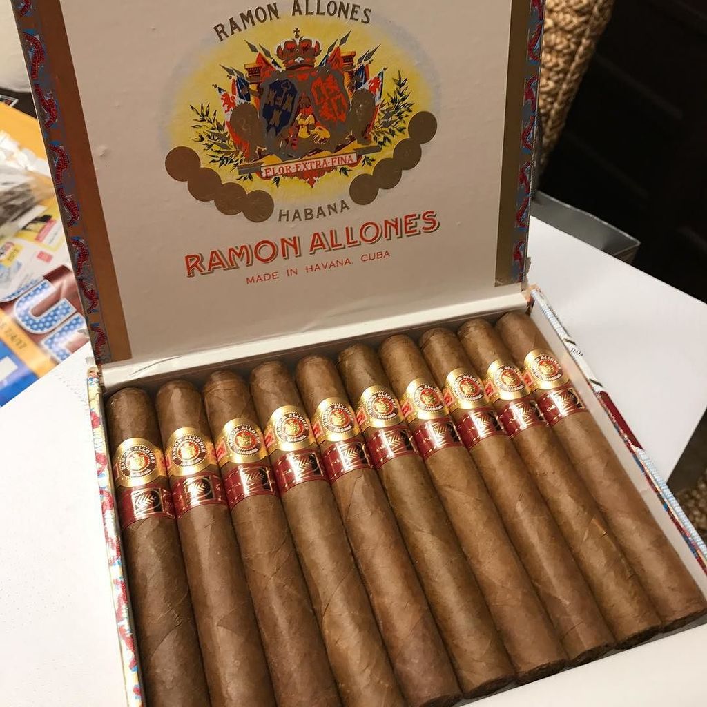 TabaquitoTime's tweet photo. #RamonAllones #Superiores #LaCasaDelHabanoExclusive https://t.co/TipKhohRxf https://t.co/I3ukGpZSwj