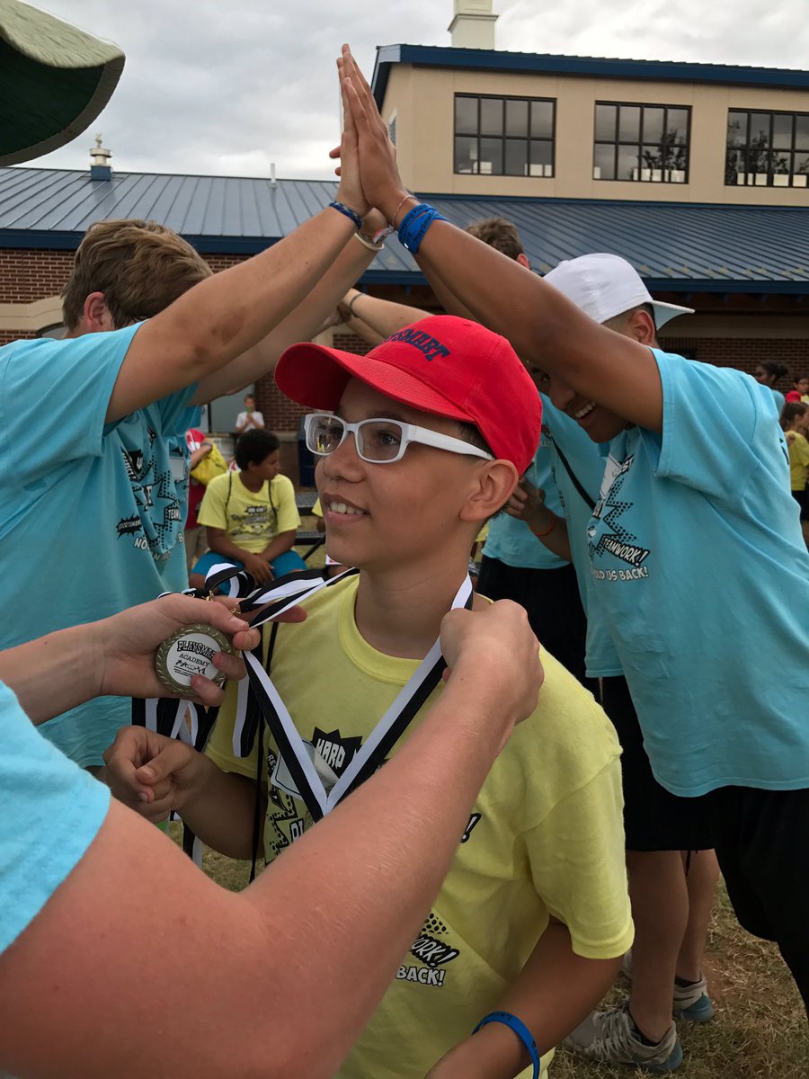 OKCPlaySmart's tweet photo. Each year, our Academy kids accomplish a lot in 5 days. What better way to wrap up than with an awards ceremony? #okcplaysmart2017 https://t.co/5g6WN2AITQ