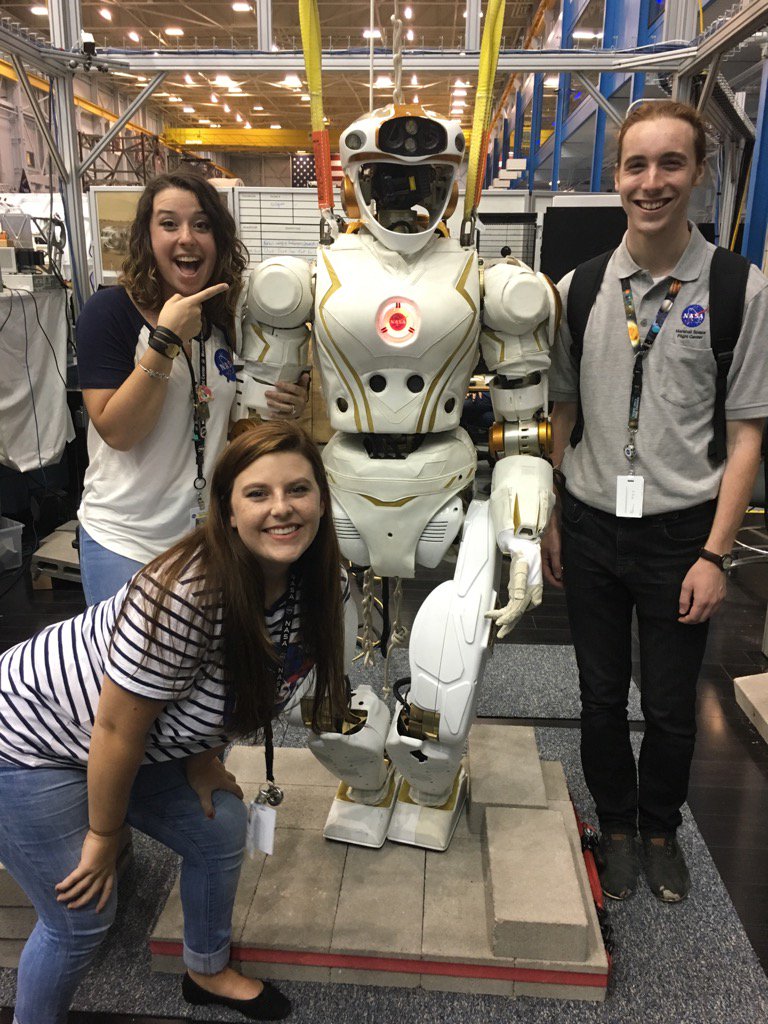 Our summer interns got to meet R5 at @NASA_Johnson! They're from @UWF, @bradleyu and @UniversityKY