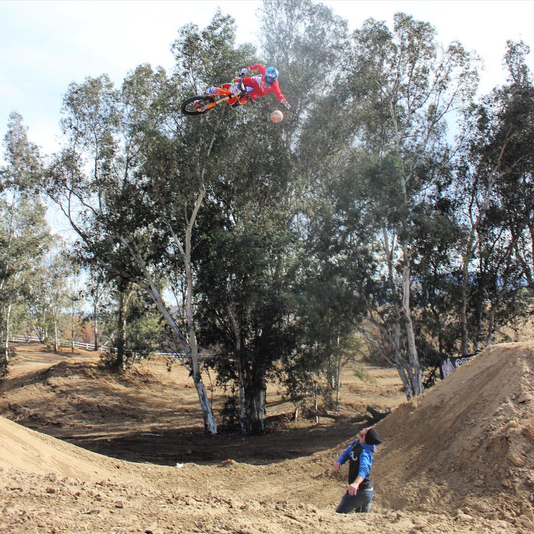 ApacheDownhill's tweet image. 👌👌👌Live your dreams, not your fears👍👍👍      Source@cantrellfmx