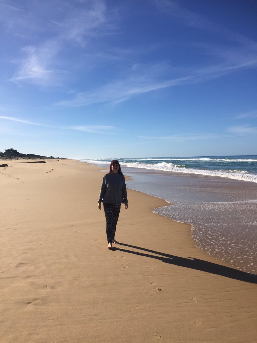 TalanaCook's tweet photo. Ninety Mile Beach 🇦🇺 - 1 of the longest uninterrupted beaches in the world. @SamHeughan @auspeakers @MyPeakChallenge #fancyarun? https://t.co/OJmAQzp1TW