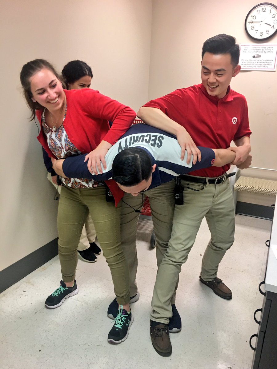 IzzyRudolph3's tweet image. You know it&apos;s about to go down when you clip on the 2nd walkie 👮‍♀️ @Target #TargetSecurity #APandHRweek #TGTInterns2017