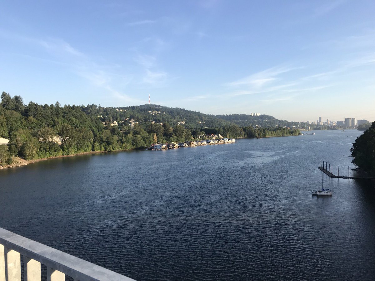mallcop79's tweet photo. One more done. 4th day this week.  80 miles done. 80 miles of not sitting. 80 miles of movement @FreeTheYoke #SummerofMove #movePDX https://t.co/Zysfivs3VD