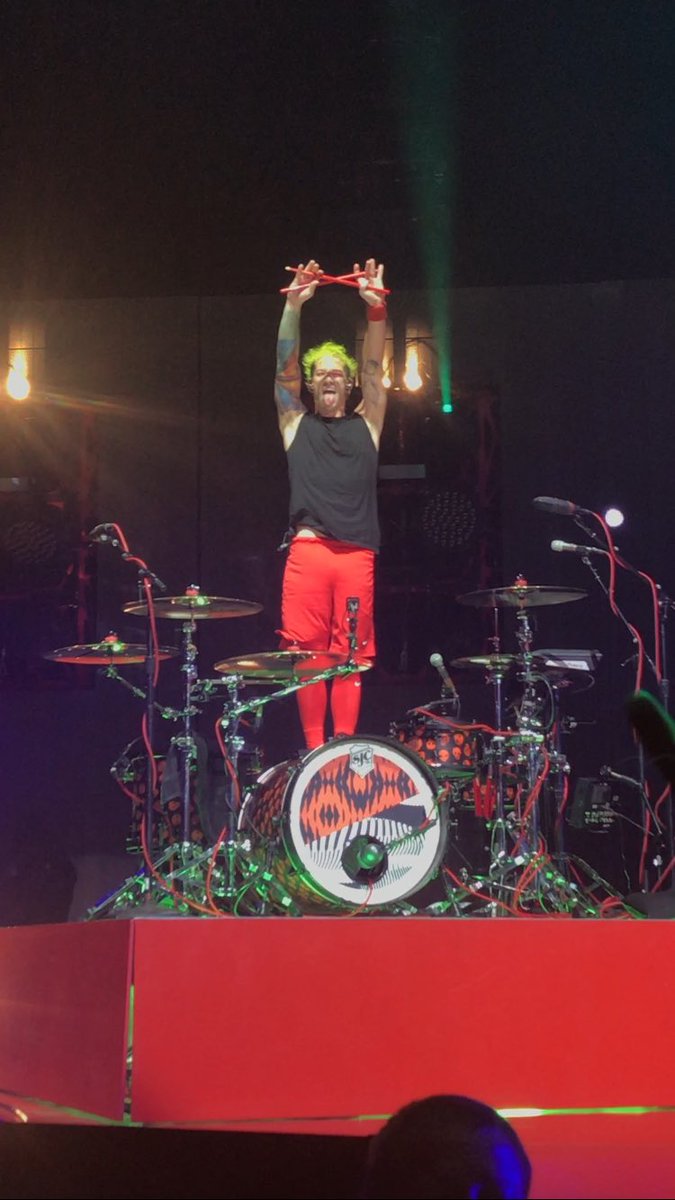 takenbysleepers's tweet photo. a couple of my favorite pictures from #tourdecolumbus. the trip from Nevada was worth it. |-/#TDCExpress #TDCNationwide #TDCSchott https://t.co/AtLh3haY33
