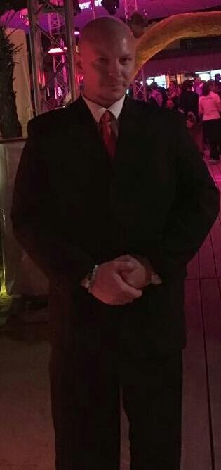 pro_sec_gu's tweet image. Ob mit Sakko u. Krawatte ...egal welcher Rahmen der Auftrag vor gibt Erscheinung d. Sicherheit ist immer f. AG u. AN die Visitenkarte .....