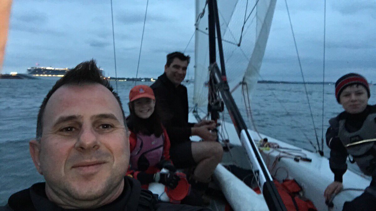AlainWanderings's tweet photo. @RoundtheIsland #dockout #tooearly https://t.co/nKhpjJWSQW