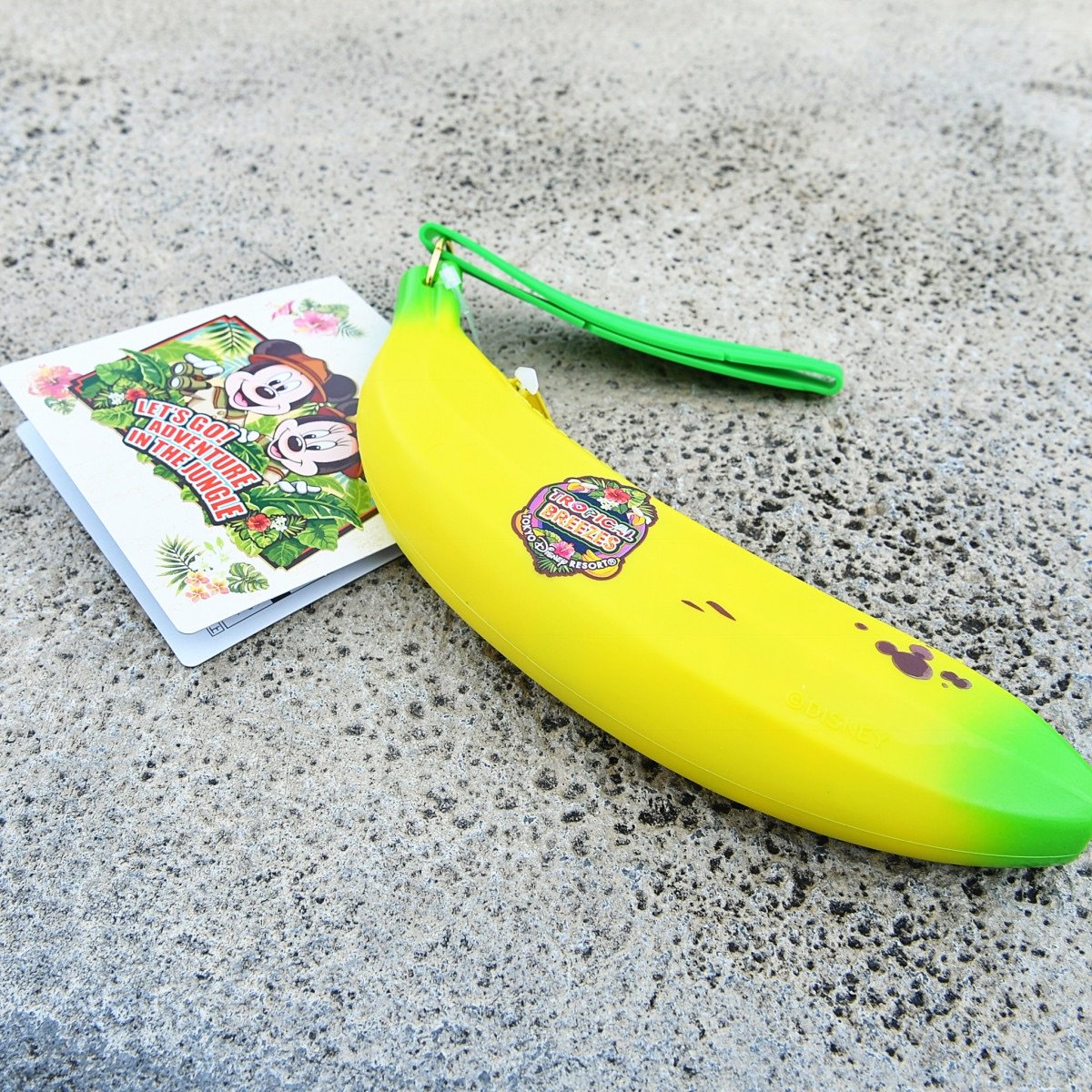 Mezzomikiのディズニーブログ Ar Twitter 東京ディズニーランドお菓子のお土産 バナナケース入りのソフトキャンディーなど4種類が本日発売されました 詳しくは T Co H3h6ndxchu T Co 33xsxlfjdt Twitter