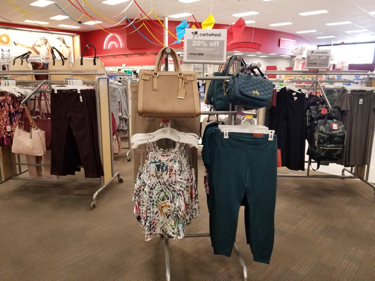 A&amp;A 2.0 prep, we took out the jewelry boat and our guests love the layout! #Remodel  @Trujillojonny1 <a href="/izzy_isais/">Izzy Isais</a> <a href="/Emily1Mc/">Emily McConnell</a> @PjeturSigurdson