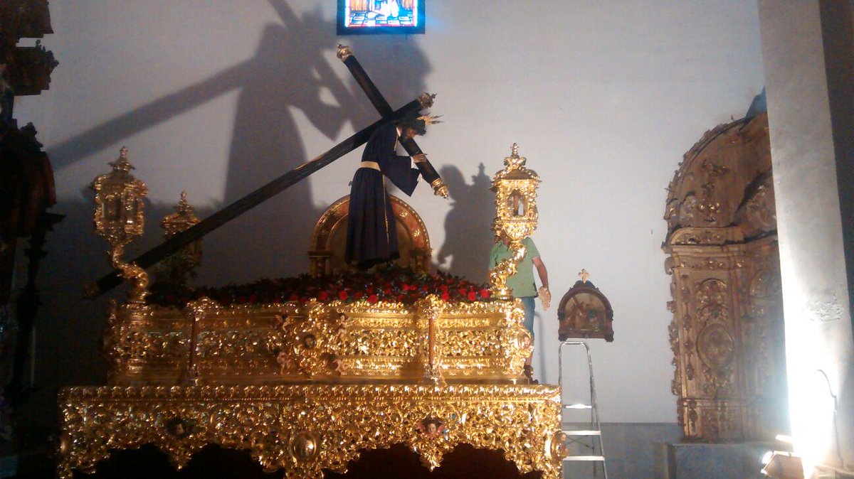 HExcombatientes's tweet photo. Nuestro Padre Jesús de la Pasión ya aguarda en su paso a la salida procesional de esta tarde. https://t.co/DidKdb89D3