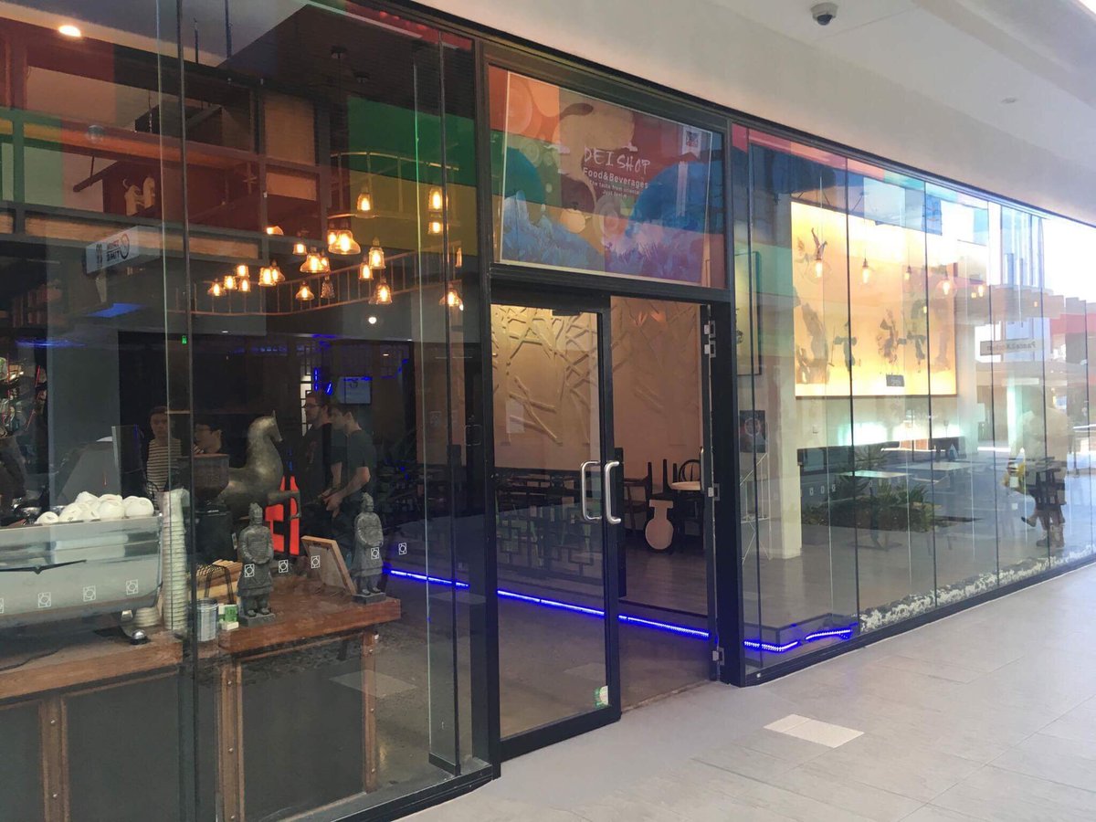 DarkSided's tweet photo. A huge thank you to @GspaceGamingGC for making us the most accommodated guests possible! Gold Coast residents, pay yourself a visit! 🌊 https://t.co/RRWdLAV33K