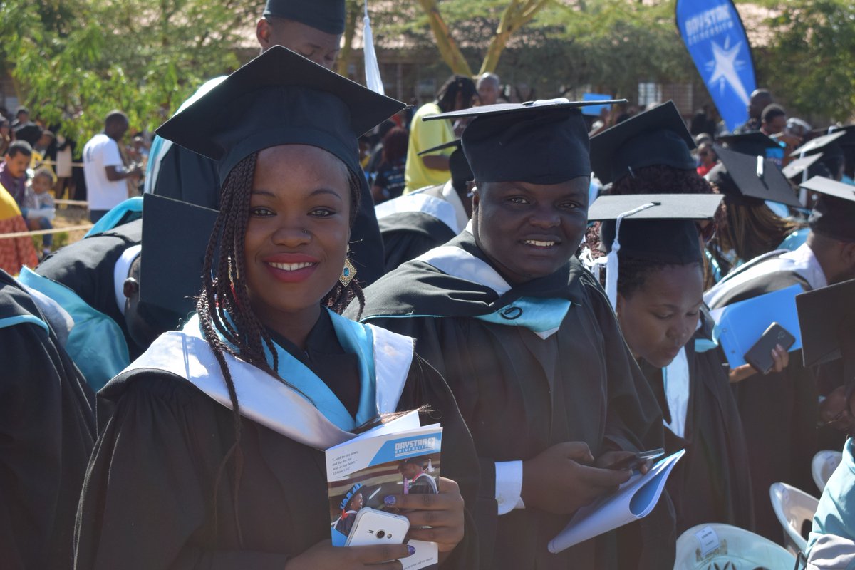 ShineRadioKE's tweet photo. #DU39thGraduation
#ShineFmDaystar
Daystar University celebrates 39th Graduation at its main Campus in Athi River https://t.co/mBWOnZnzzL