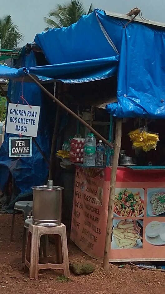 wilbertegipsy's tweet photo. Driving through #arpora towards #anjuna saw this sign #chickenpav and had #yummy #rosomlette #goa #streetfood #smartsigns #foodofgoa https://t.co/LoF9A2QKET