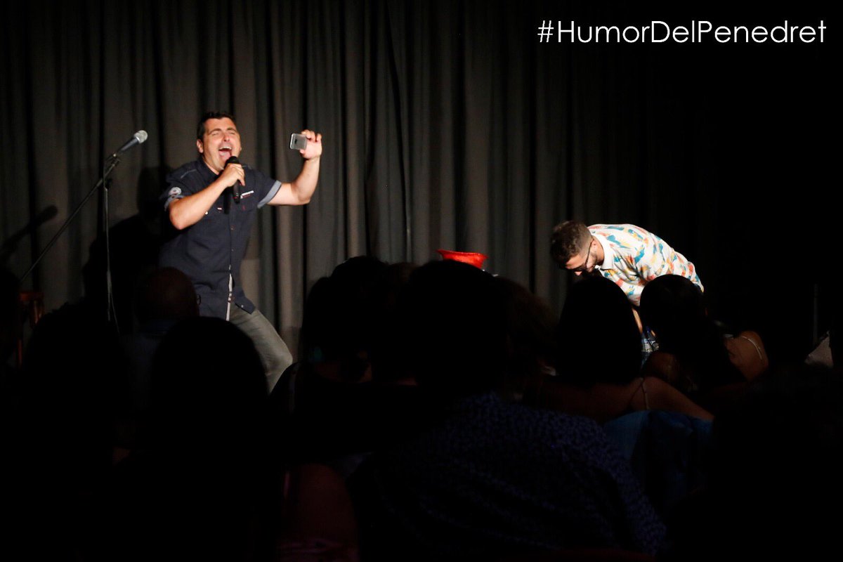 gestadella's tweet photo. Ahir a Sitges, va ser una nit màgica! Gràcies a tots el que vau venir a l'#HumorDelPenedret 😍👏🏼 #HumorYBuenRollo https://t.co/8mM1v2xC4B