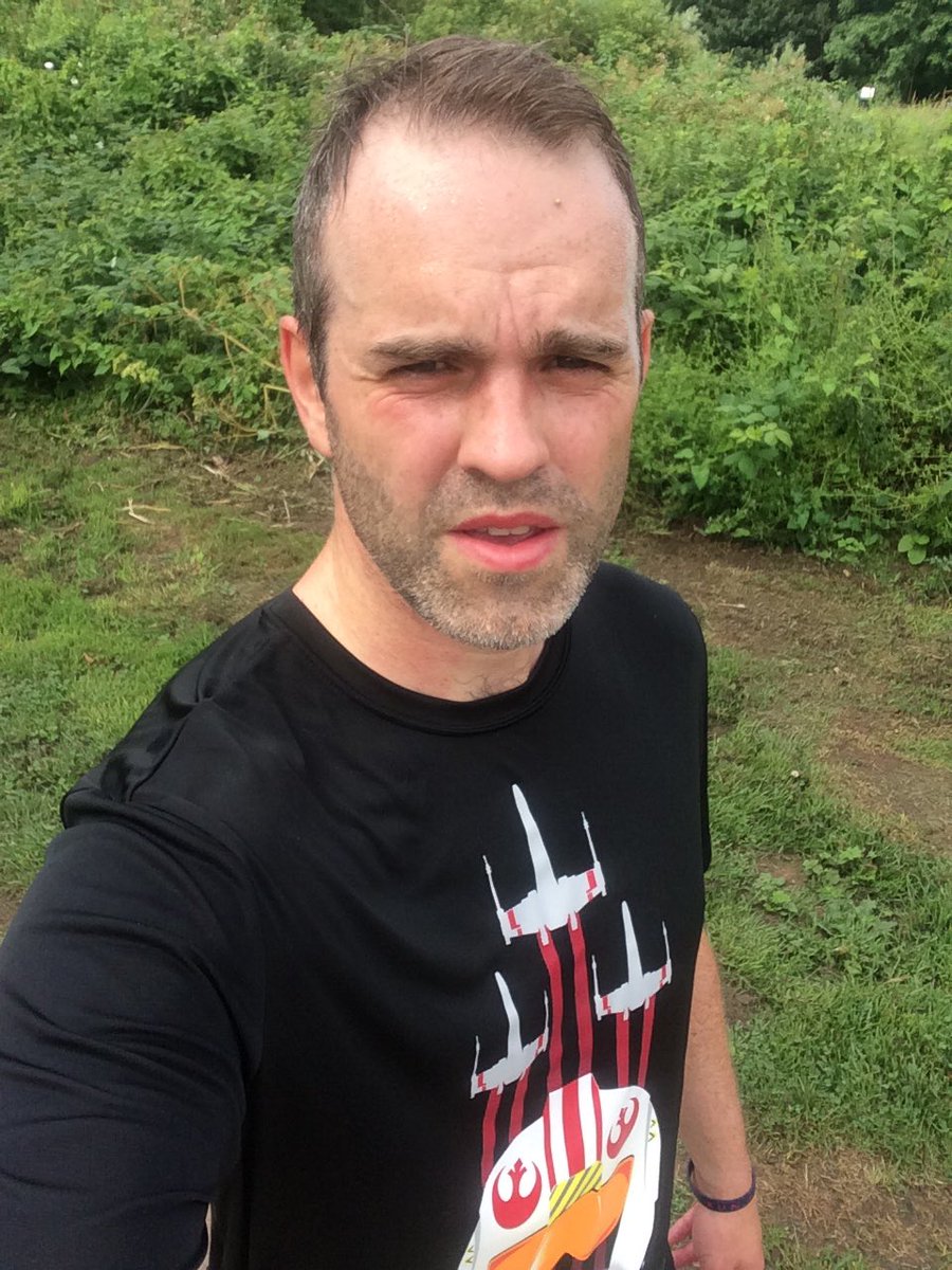 StarWarsSucker's tweet photo. Running like a rebel #parkrun #pbsmashed #knackered #RunDisneyTee https://t.co/coUXWapTP2