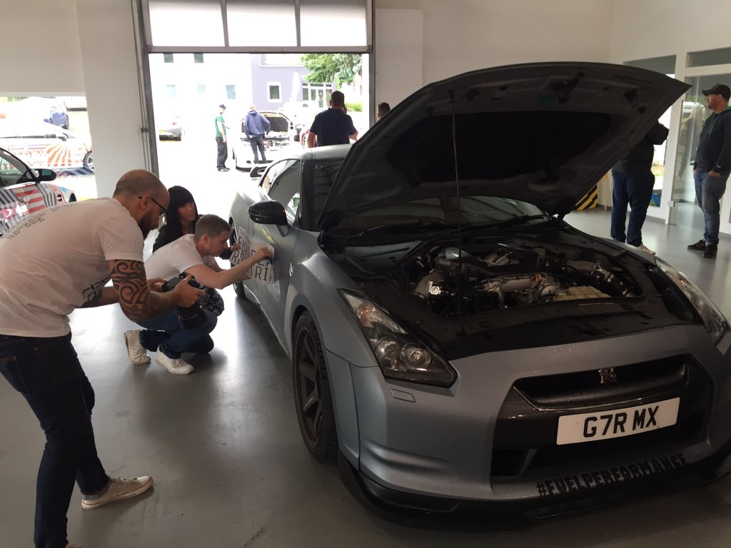 TheURTC's tweet photo. #ringgarage #fuelperformance #nurburgring https://t.co/3sGJEOjRuE
