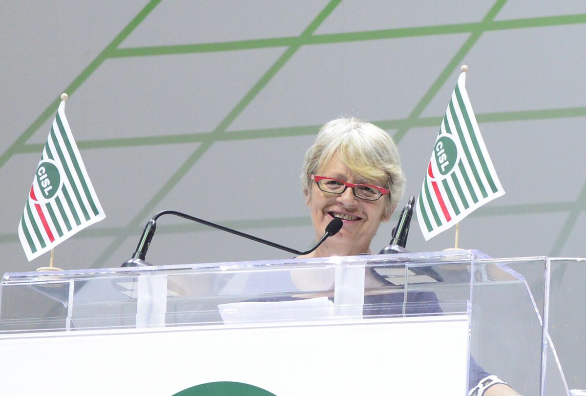 cislfrosinone's tweet photo. #crescereperilfuturo Furlan: Grazie ai miei colleghi di segreteria: senza di loro non ce l'avrei mai fatta! https://t.co/ahk1azUw8R