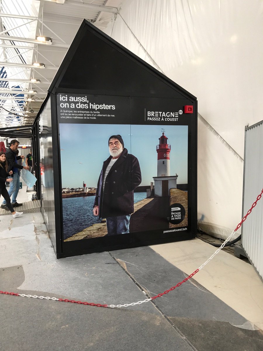 MarqueBretagne's tweet photo. Incroyable mais vrai : les boutiques éphémeres Bretagne ouvrent aujourd'hui !!! Tous en gare pour accueillir la LGV! #passezalouest https://t.co/KbkYnXEZId