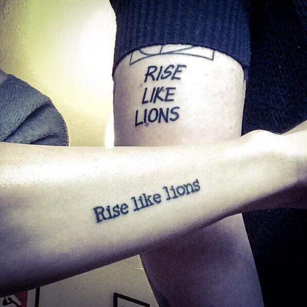 RiseLikeLions_X's tweet photo. New ink with @Jonnygillard #percyshelley #themasqueofanarchy #riselikelions #yearemanytheyarefew https://t.co/yAyAs2Qwu7