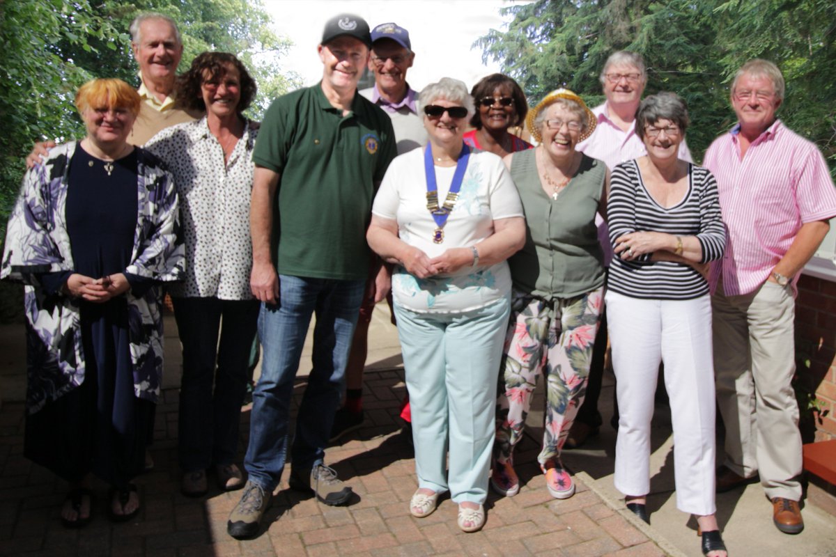 Web site updated to include handover photographs