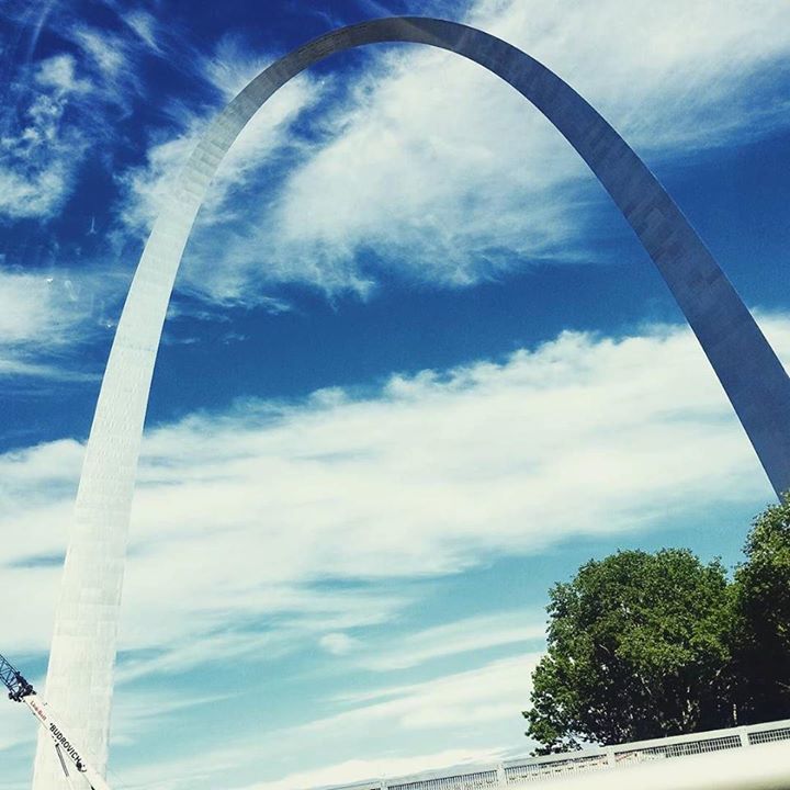 WebiumDesign's tweet photo. Something to make you think... Eero Saarinen ( The creator of the arch) was never able to see his vision come to l… https://t.co/Y1CHn9Ihbk https://t.co/BXC5xTp5Ti