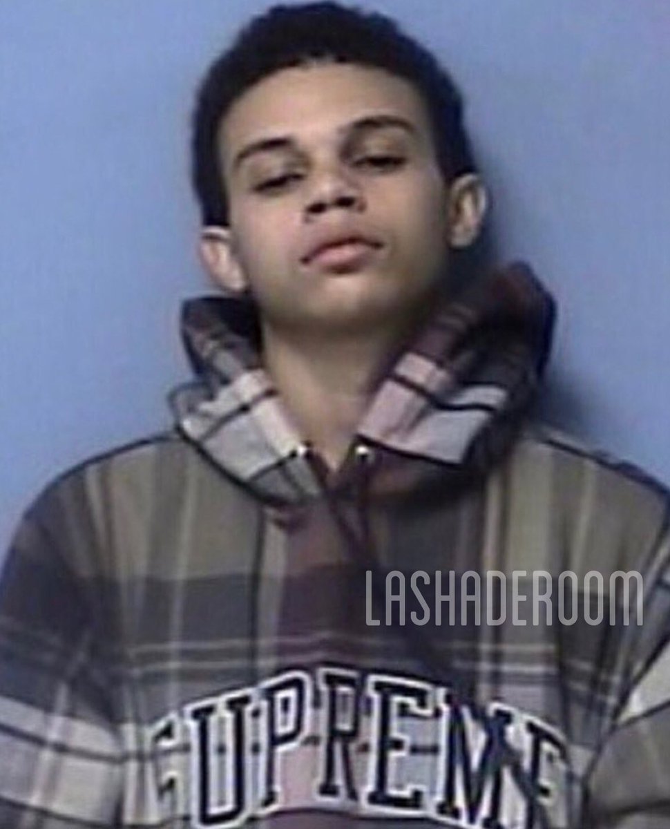 kodaksnap's tweet image. FREE THE BRO. HE INNOCENT #FREECODEINE