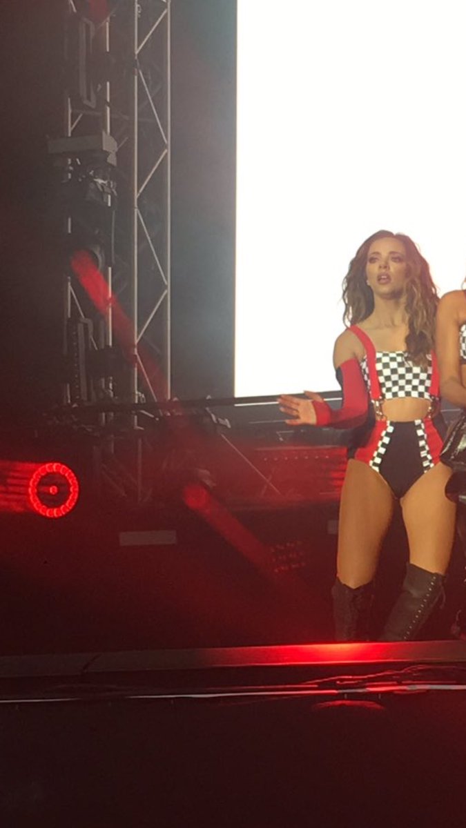 JadeAmeliaPH's tweet photo. 06.29.17 | Jade performing at #SummerShoutOutTour in Dundee! #LittleMixDundee https://t.co/GbvYxs2T8v