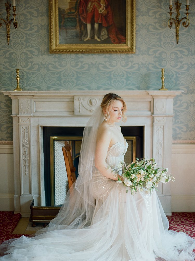 lfnaccessories's tweet photo. Old World #London Wedding #Inspiration with Delicate Details 
https://t.co/zr6KyaWFtl 
#wedding #lovefromnature #lfnaccessories https://t.co/erFwQxufOB