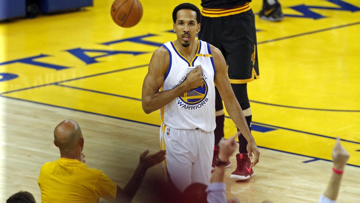 NBCSAuthentic's tweet image. Livingston after agreeing to new deal with #Warriors: 'You can’t put a price on happiness' (via @MontePooleNBCS) csnbayarea.com/warriors/sourc…