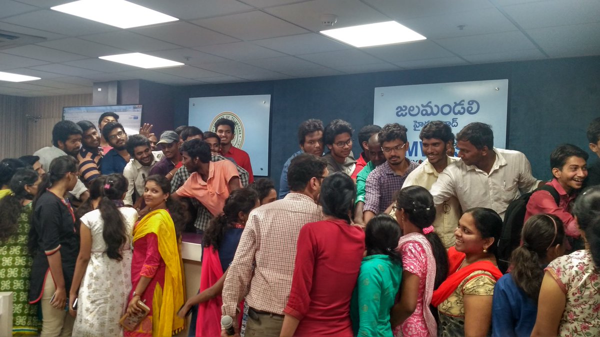 yuva_varadhi's tweet photo. @MDHMWSSB @KTRTRS @HMWSSBOnline Had good interaction with 70 enthusiastic young engineers to start survey in ORRvillages abt water infra. https://t.co/4jASXUij6D