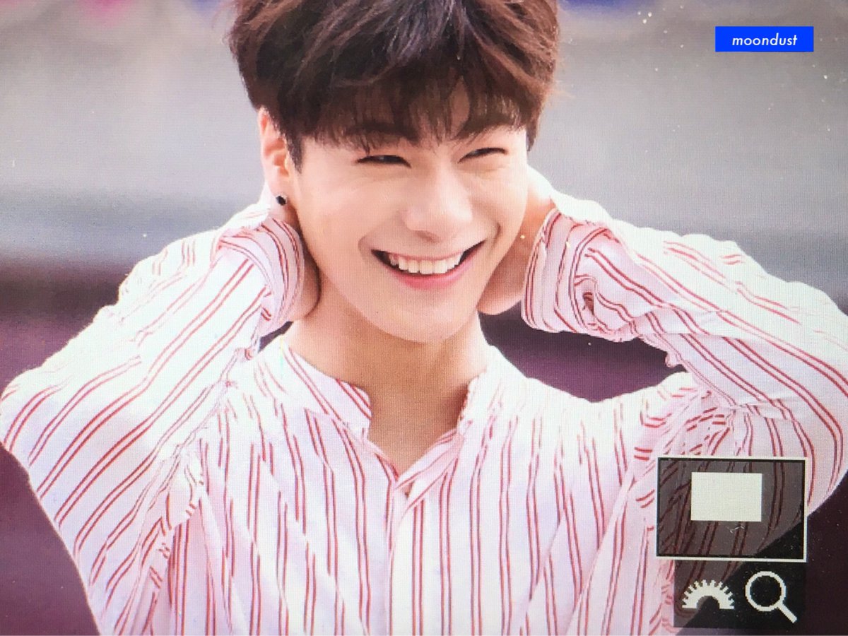 MDMB98's tweet photo. [preview] 170701 음중 미니팬미팅 #아스트로 #ASTRO #문빈 #MOONBIN #Baby @offclASTRO 
🍒❤️🌹 https://t.co/MGXxqzbDHS