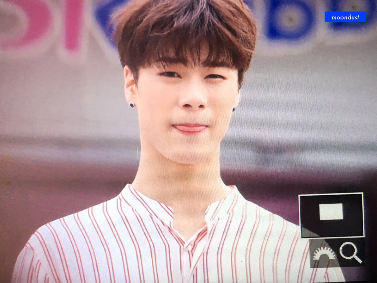 MDMB98's tweet photo. [preview] 170701 음중 미니팬미팅 #아스트로 #ASTRO #문빈 #MOONBIN #Baby @offclASTRO 
🍒❤️🌹 https://t.co/MGXxqzbDHS