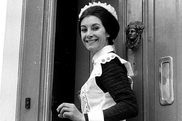Aniversário de mozão hojo. 83 anos dessa deusa que me faz chorar de tão perfeita. 
Happy birthday, dear Jean Marsh! 