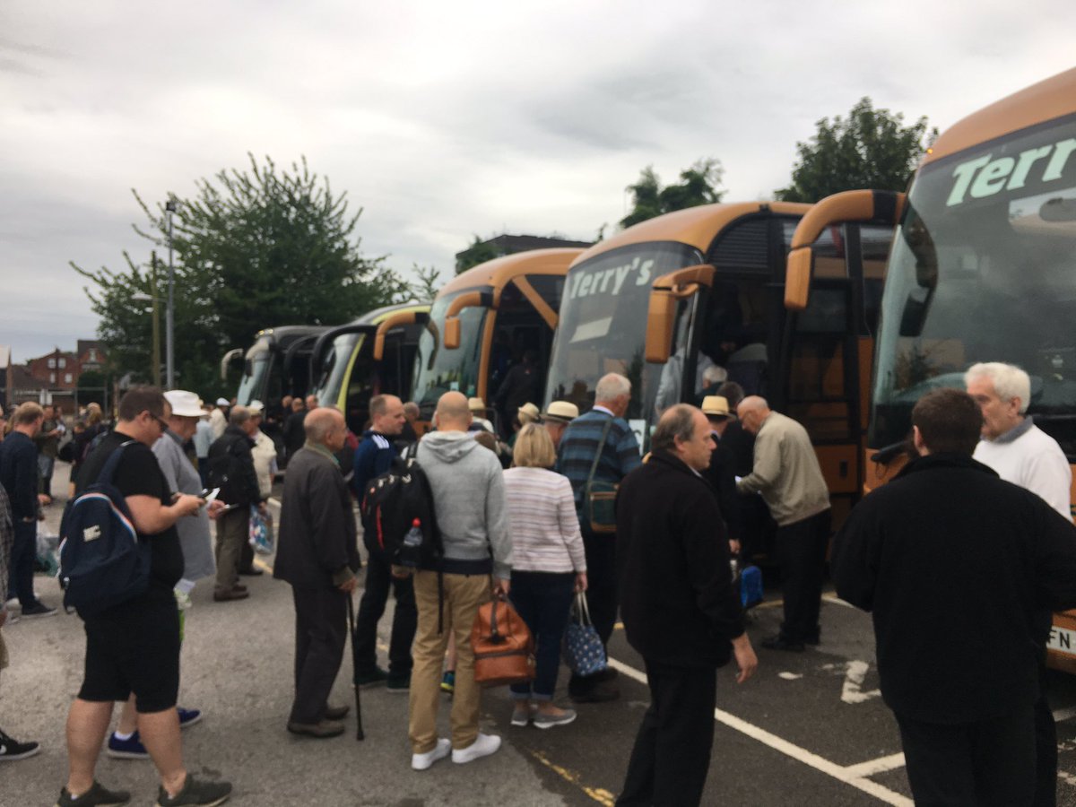bigpaulharrison's tweet photo. And we're off...@TrentBridge on the way to Lords. #cmonNotts #wagonsroll #RLODC https://t.co/DLU0fjLK8U