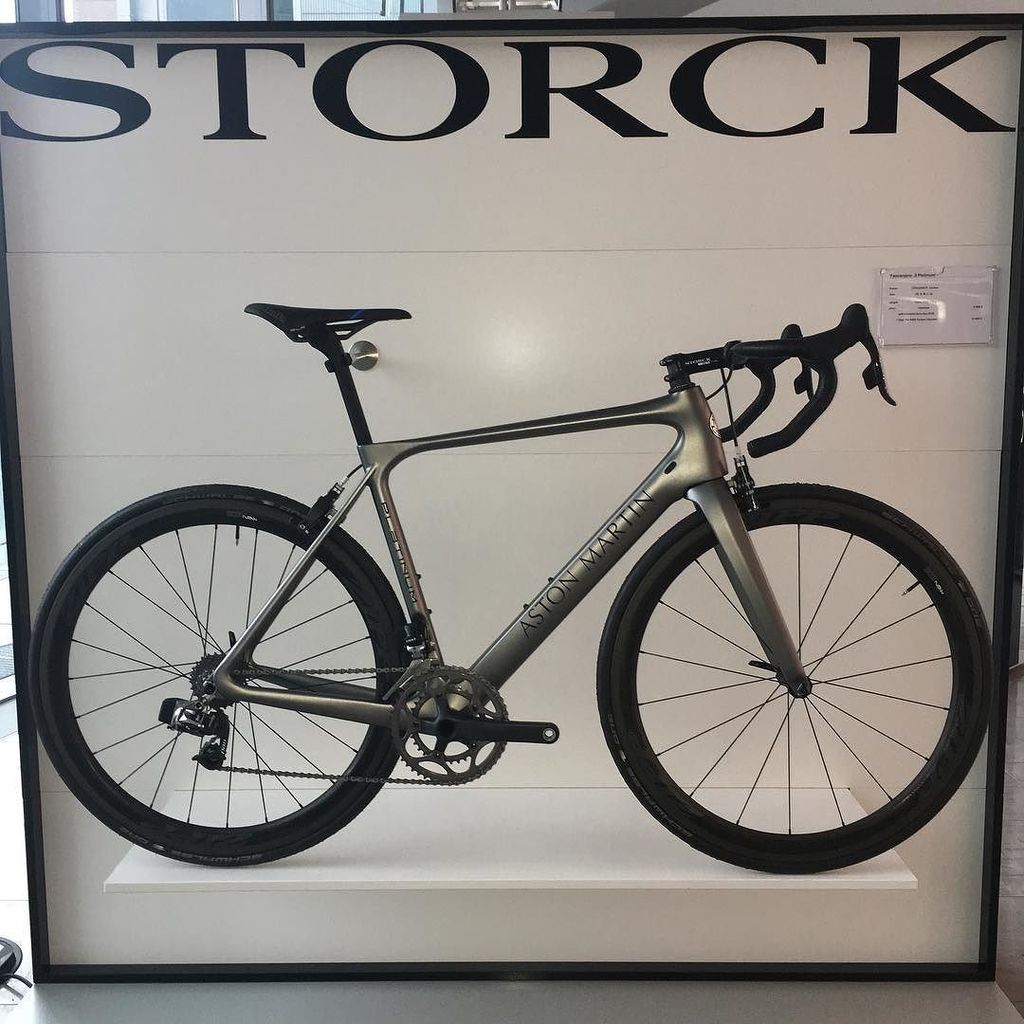 Maisonduvelouk's tweet photo. Aston Martin Fascenario 3 Platinum Edition .
.
.
#storck #storckbikes #letour #tourdefrance #fascenario #cyclinglife #cyclingphotos #biking… https://t.co/3PnfKxVaue