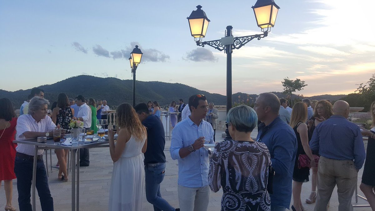balearixsports's tweet photo. #PARKHYATTMALLORCA presentación verano 2017 revista #ENKI @davidsalomds #CLICKRENT Gracias. https://t.co/V8S8eUfMvA