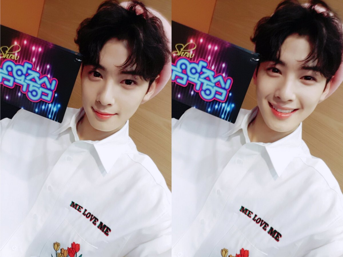 fantagiomusic_'s tweet photo. [#아스트로] 잠시 후 3시 50분부터 아스트로가 출연하는 MBC #쇼음악중심 이 방송됩니다💜 차엠씨와 아쉬운 #Baby 굿바이 무대까지 모두 채널고정💖 그 아무도 채울 수가 없는 아로하 함께해요😍 https://t.co/pslh8PpTq4