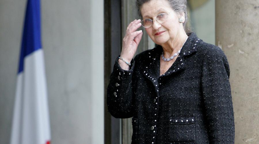 Simone Veil sera-t-elle la cinquième femme à entrer au Panthéon ? dlvr.it/PRPWPK