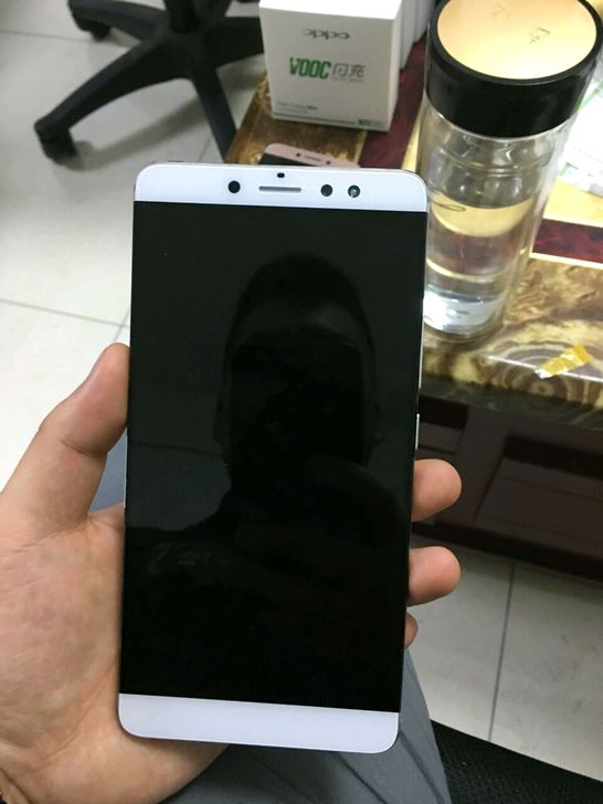 ZyadAtef12's tweet photo. #LeEco #LeX920 https://t.co/3rkWVPxIUz