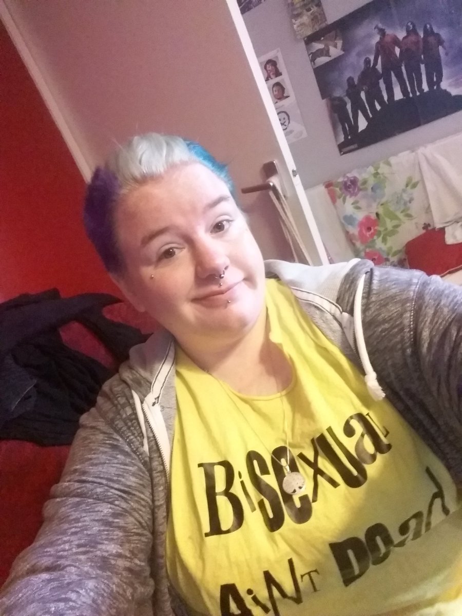 3AlexRobin's tweet photo. Bout ready for @PrideFife :)
Gonna go hunting for glitter
#WeePride #FifesFirstPride #Glitter #BisexualAintDead #BisexualOnTheLoose https://t.co/z6SPP6lFxZ