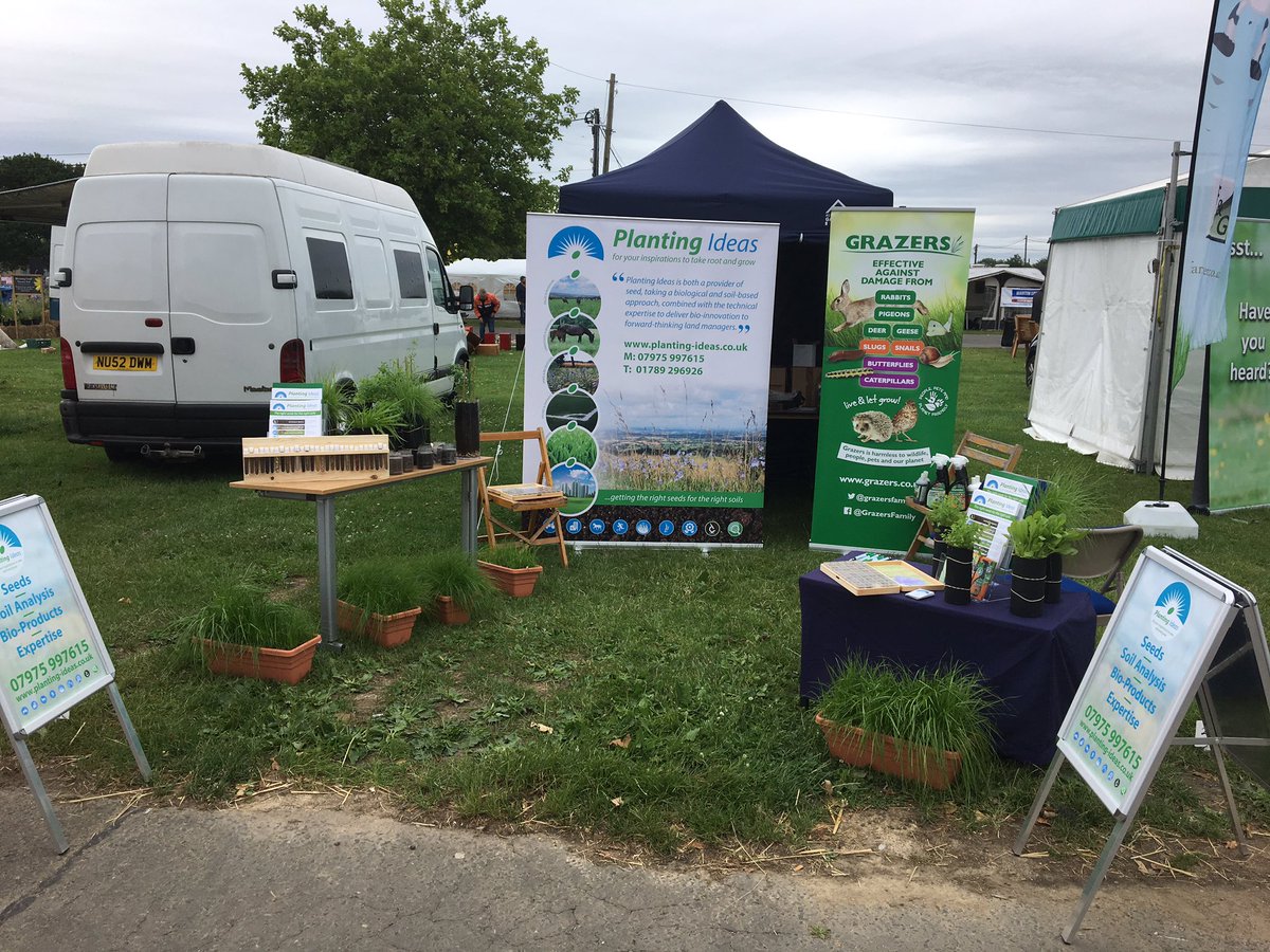 PlantingIdeasCo's tweet photo. Today &amp; tomorrow solving soil issues, seed supplies and rabbit problems!#Greenspaces #soilbiology #seedsforsoils #smallholdersshow #planting https://t.co/unpu8VyVaf