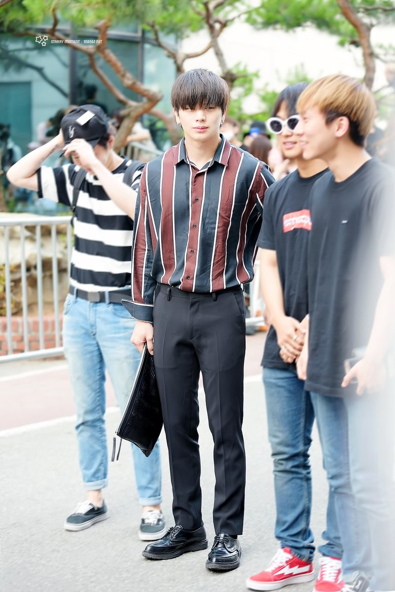 starrymoment6's tweet photo. 170630 뮤직뱅크 #육성재 #성재 #비투비 #YOOKSUNGJAE #BTOB @BTOB_6SJ

🌠 https://t.co/Ha1bdfcLFX https://t.co/MR9isxHupe