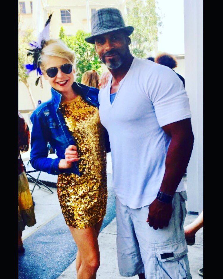 annemcdaniels's tweet photo. #BTS #shooting all week @ParamountPics bonding as #Next #KellyandMichael on #mutual love of #uppercuts w#LABoxerChamp #mayweathervsmcgreggor https://t.co/qapPJ9MjCW
