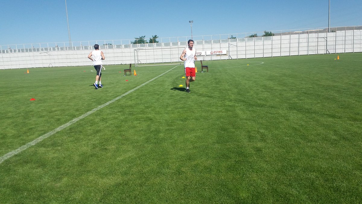 sporasist1's tweet photo. Sezon öncesi hazırlıkları icin @SivassporKulubu tesislerindeyiz Başarılarşampiyon #athleticperformance  #lactate  #turkiyefutbolfederasyonu https://t.co/itjnLABwJw