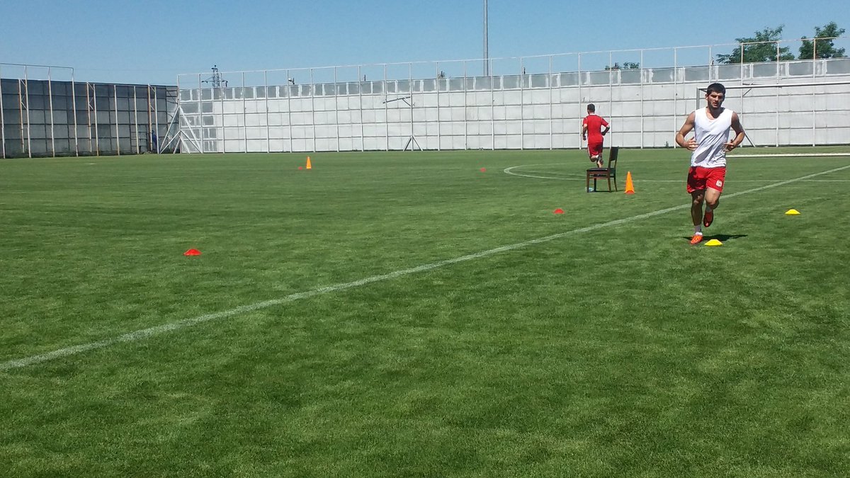 sporasist1's tweet photo. Sezon öncesi hazırlıkları icin @SivassporKulubu tesislerindeyiz Başarılarşampiyon #athleticperformance  #lactate  #turkiyefutbolfederasyonu https://t.co/itjnLABwJw