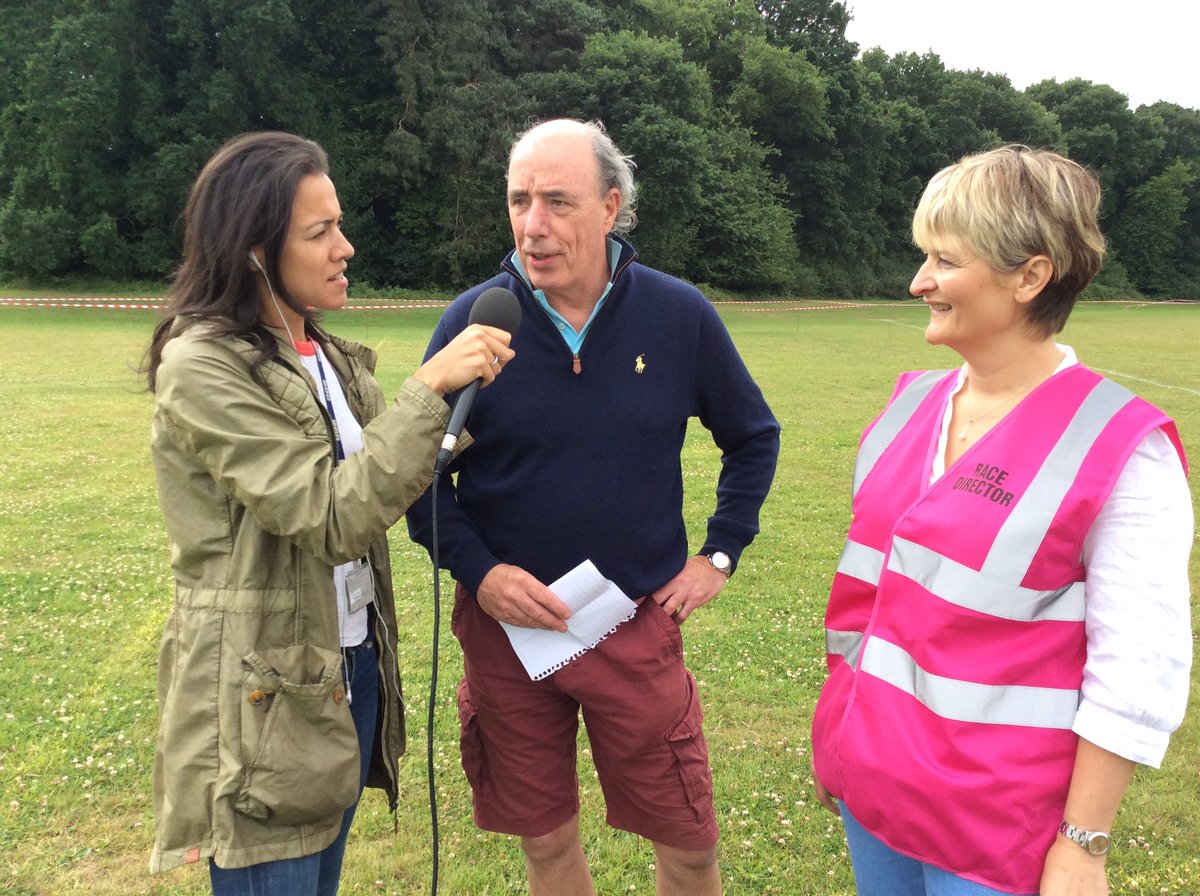 BBCBerkshire's tweet photo. Clue 2 has taken to #Easthampstead community 5/10K run @bracknellsamst1 @AnoushkaonTV @stodgey. Onwards questers! https://t.co/mviILyFFvx