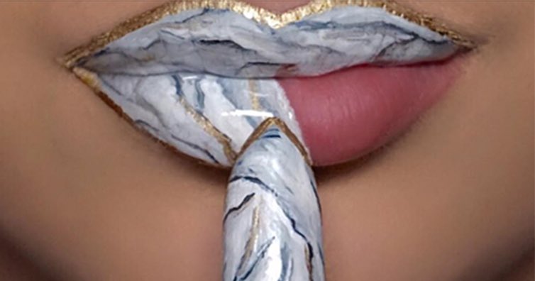 olreadydotin's tweet photo. This new social media trend might be your key to fame 😍 #happysocialmediaday #marblelips #lipart #iAmolready #lipstick #lipstickaddict https://t.co/GVIB87PYqX