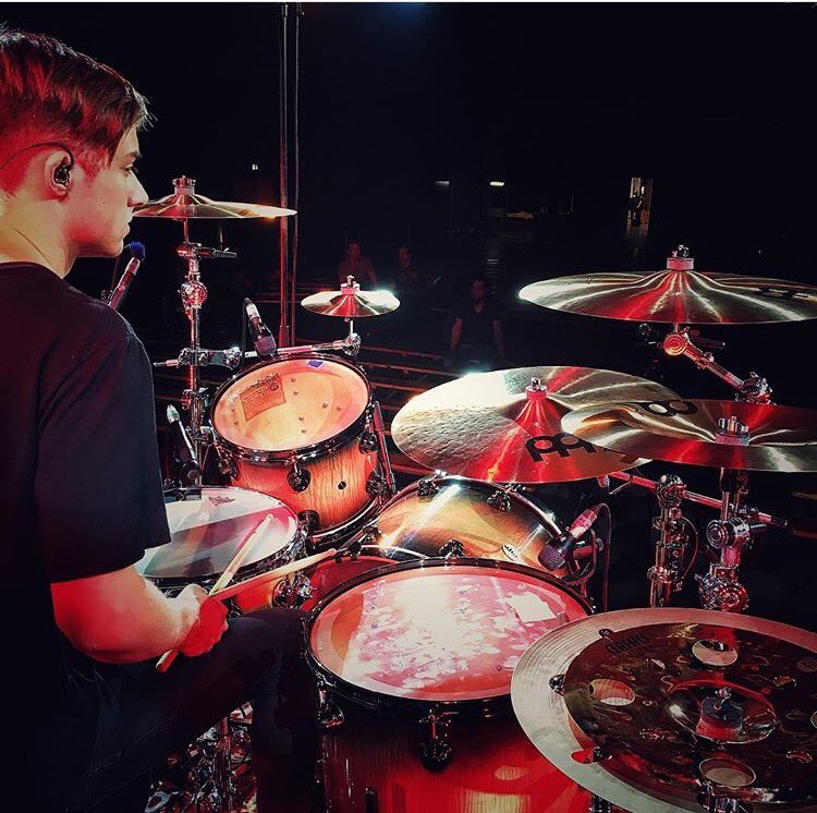LukeHolland's tweet photo. Less than 2 hours @meinlcymbals Meinl Drum Fest in Germany https://t.co/hQfuthOkIB